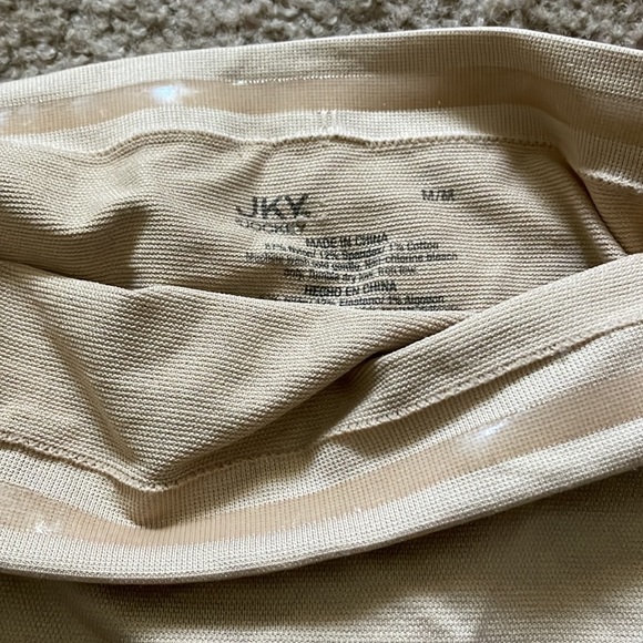 Shapewear - Picture 2 of 2